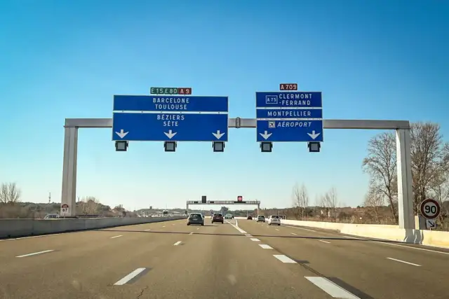 Jakie państwa mijasz podróżując z Polski do Hiszpanii? Sprawdź trasy