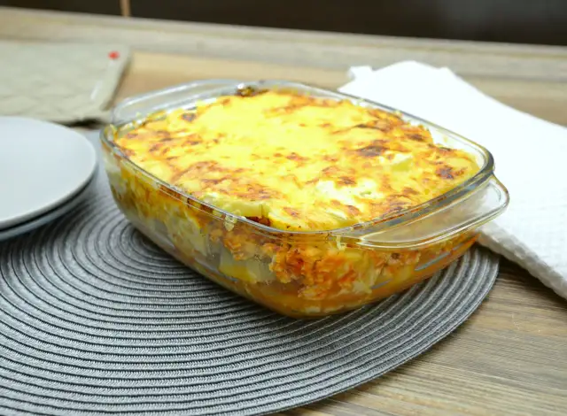 Zapiekanka z mięsem i ziemniakami Ani Gotuje: przepis na sukces!