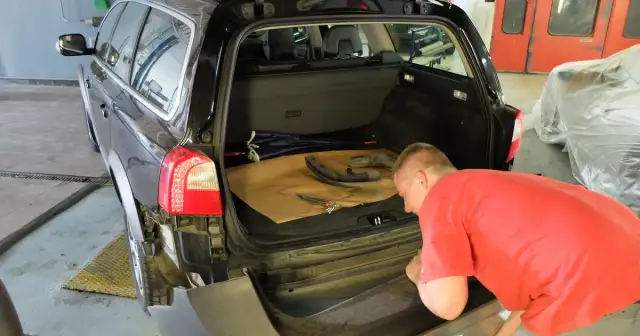 Jak skutecznie skleić pęknięty zderzak i uniknąć kosztownych napraw