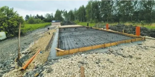 Fundamenty czy płyta fundamentowa: jak wybrać najlepsze rozwiązanie dla domu