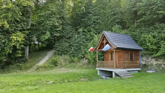 Recenzja książki Chata - emocjonalna podróż przez ból i przebaczenie