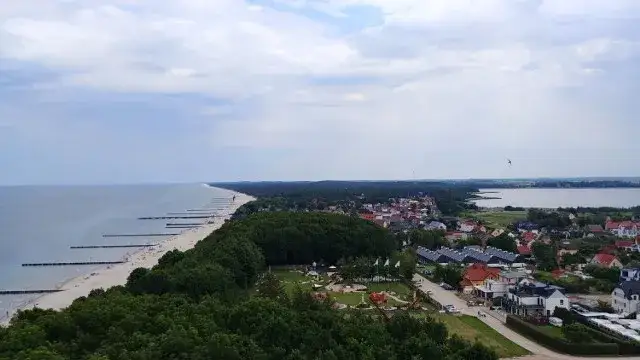 Gdzie najbliżej nad morze z Łodzi? Odkryj najlepsze miejsca na wypoczynek