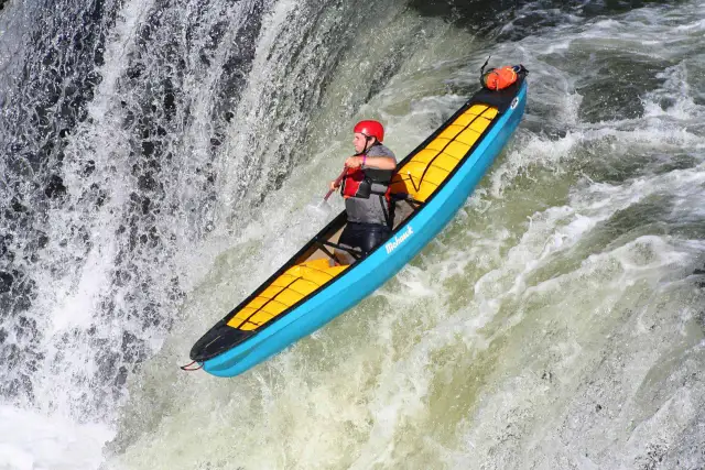 Kajakarstwo górskie w Polsce: najlepsze trasy i tajemnice bezpieczeństwa
