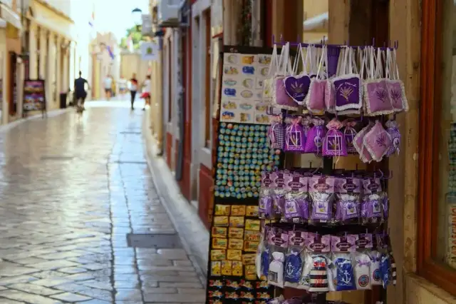 Co warto przywieźć z Chorwacji? Najlepsze pamiątki i smaki