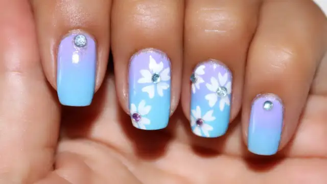 Uñas degradadas: técnicas sencillas para un look espectacular en casa