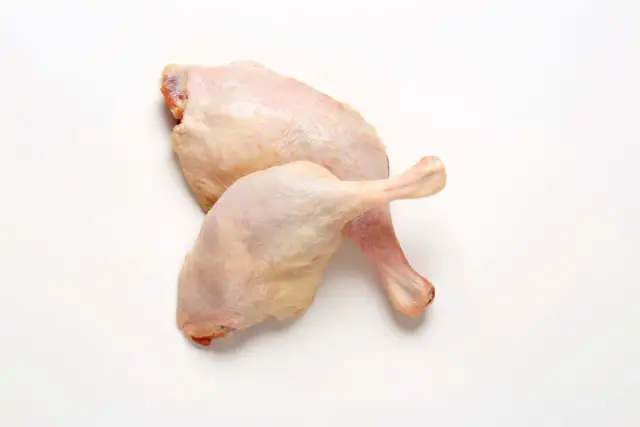 Jak przyprawić udka z kaczki, aby zachwycić smakiem i aromatem