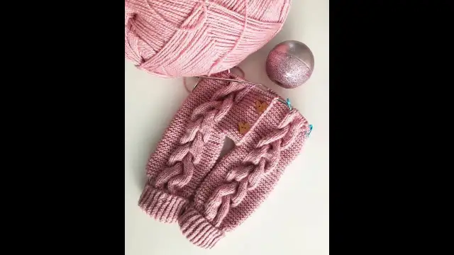 Kombinezon na drutach dla niemowlaka: Zrób to sama krok po kroku!