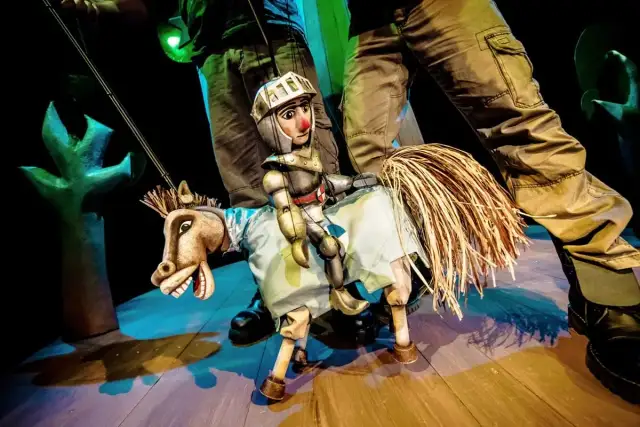 Baśń o rycerzu bez konia: historia, która porusza serca i umysły