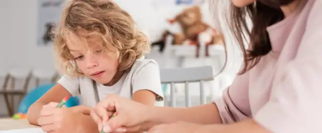 Jak uczyć dziecko z zespołem Aspergera - skuteczne strategie edukacyjne