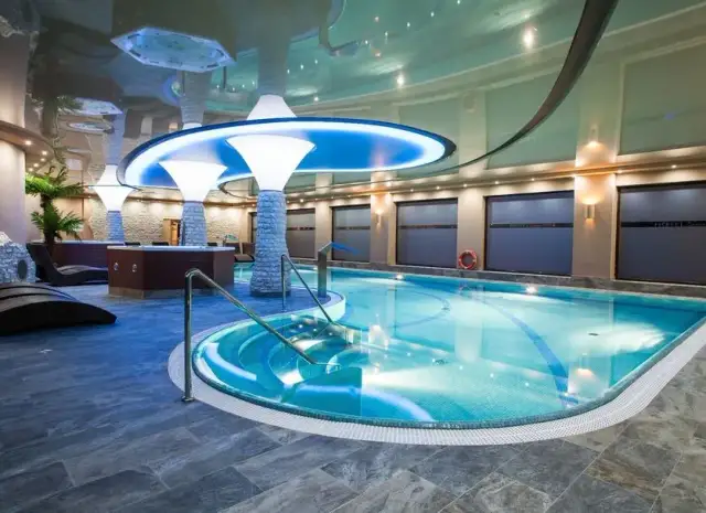 Hotel Zawiercie: Gdzie nocować, by odkryć Jurę?