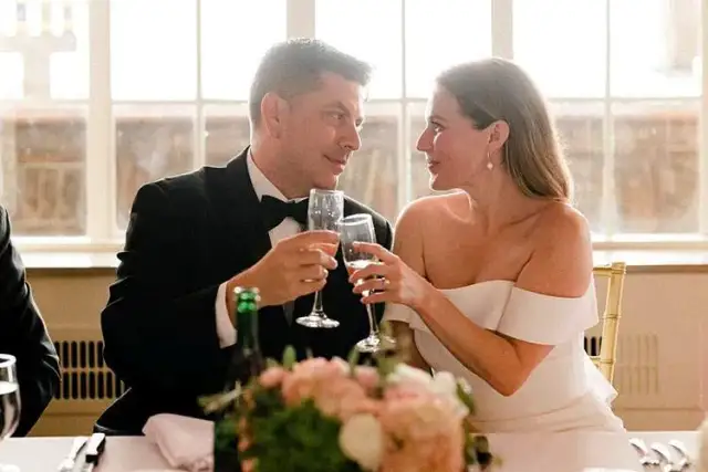 Ślub kto za co płaci? Zrozum tradycyjne podziały kosztów wesela