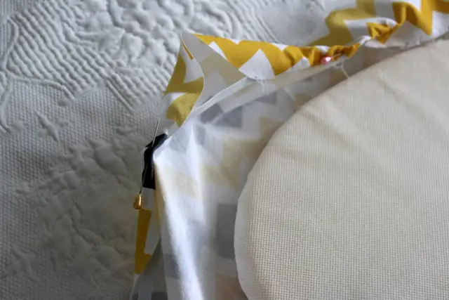 Jak uszyć prześcieradło do gondoli, aby uniknąć problemów z dopasowaniem