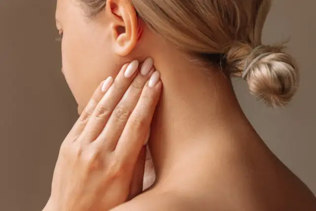 Powiększone węzły chłonne – do jakiego lekarza się zgłosić?