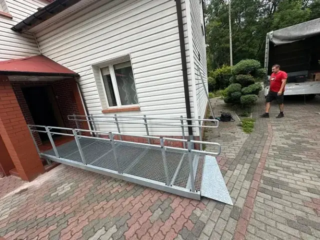 Jak zrobić podjazd dla niepełnosprawnych - uniknij najczęstszych błędów