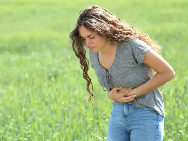 Jak zapobiec biegunce? Sprawdzone porady na co dzień i w podróży