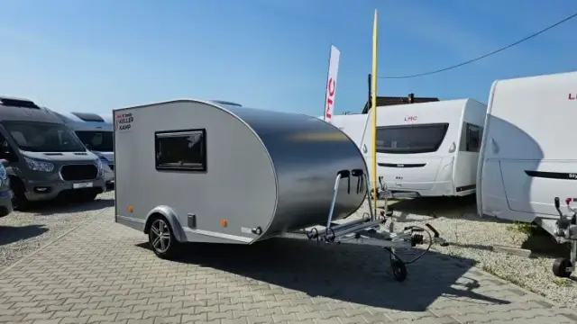 Ile kosztuje wynajem przyczepy kempingowej? Zaskakujące ceny i ukryte koszty