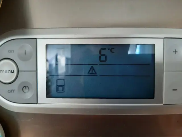 Alarm w lodówce LG: Jak wyłączyć i co robić, gdy dzwoni?