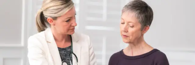 Co podać gdy starsza osoba wymiotuje? Skuteczne porady na ratunek