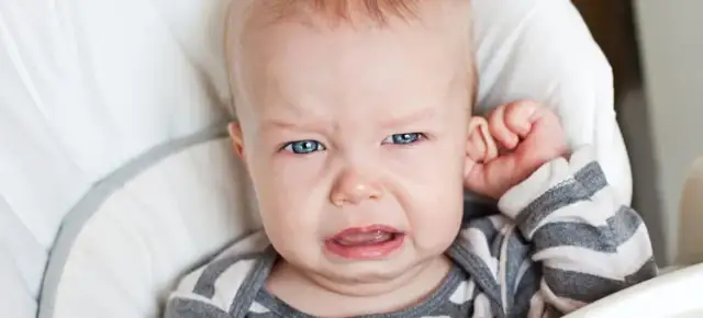 Zapalenie ucha u dziecka: Przedszkole czy dom? Decyzja eksperta.