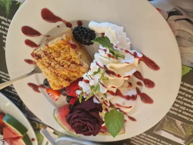 Duszniki-Zdrój: Gdzie zjeść? Mój przewodnik po smakach i pstrągu!