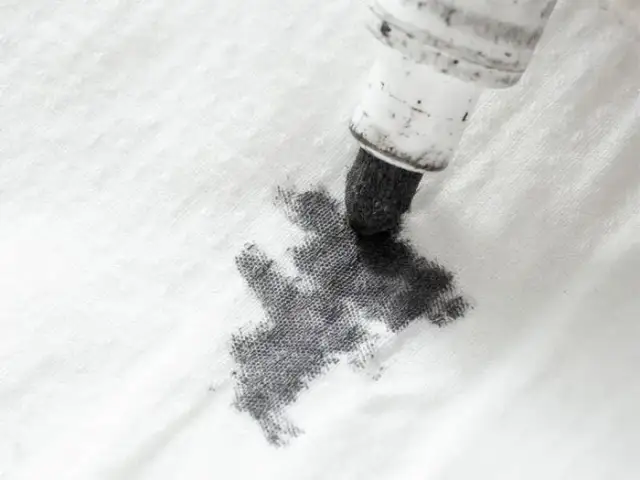 Jak zmyć marker z bluzy? Skuteczne metody na trudne plamy