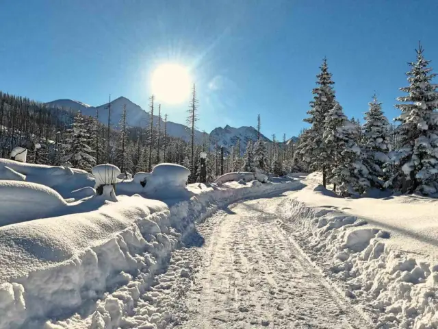 Bezpieczne dojście do Murowańca zimą: 3 sprawdzone szlaki