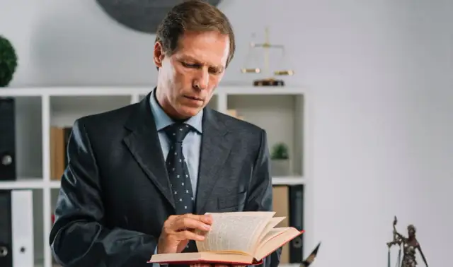 Czytanie prawa: Jak zrozumieć ustawy i unikać błędów?