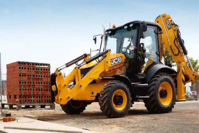 JCB 3CX: Ile pali? Spalanie (5-9 l/mth) i jak oszczędzać!