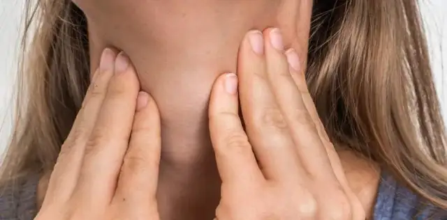 Jak kiedyś leczono anginę – zapomniane metody i naturalne remedia