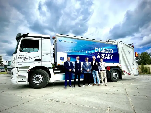 Samochód który zbiera elektrośmieci z osiedla – jak działa i gdzie go znaleźć