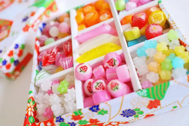 Co zamiast bombonierki na komunię? Pomysły na pamiątkę