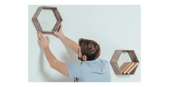 Jak powiesić szafkę na cienkiej ścianie bez uszkadzania jej?