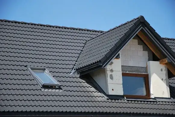 Ile kosztuje dachówka Braas Celtycka na m²? Zobacz szczegóły i oszczędności!