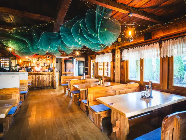 Restauracja Bacówka – odkryj smaki i unikalne miejsca w Polsce