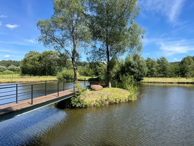 Łowisko Krzesimów – idealne miejsce na wędkowanie z rodziną i przyjaciółmi