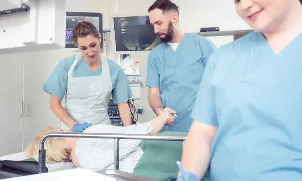 Ile się czeka na gastroskopię NFZ? Czas oczekiwania może zaskoczyć