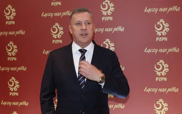 Ile zarabia prezes PZPN? Zaskakujące wynagrodzenie Kuleszy i porównania