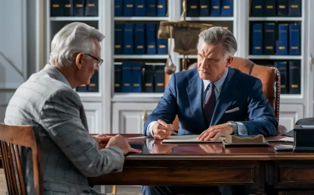 Jak zostać radcą prawnym bez studiów? Alternatywne ścieżki i porady