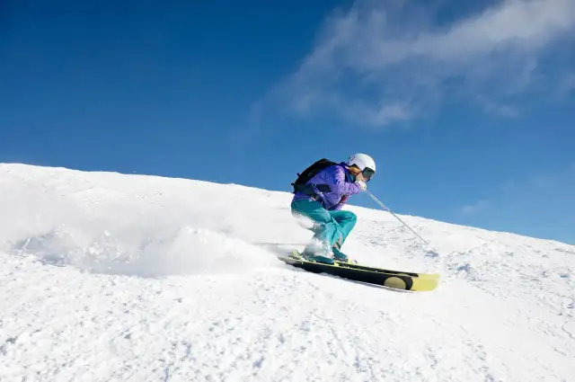 Gdzie na narty blisko Łodzi? Odkryj najlepsze stoki i ośrodki