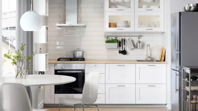 Jak zabudować kuchnię wolnostojącą i uniknąć najczęstszych błędów