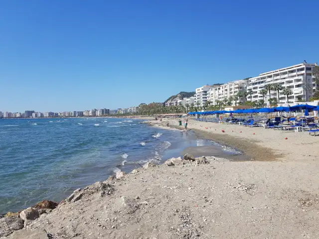 Wlora Albania: Atrakcje, plaże, rejsy. Odkryj perłę Riwiery!