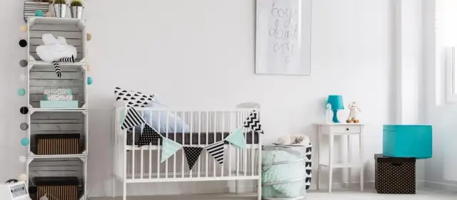 Czy łóżeczko może stać pod oknem? Bezpieczeństwo i komfort dziecka