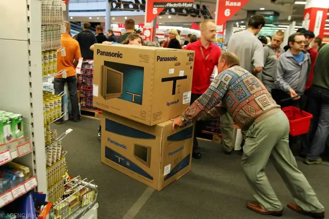 Jak oszczędzać w Media Markt? Kalendarz promocji i tajne triki