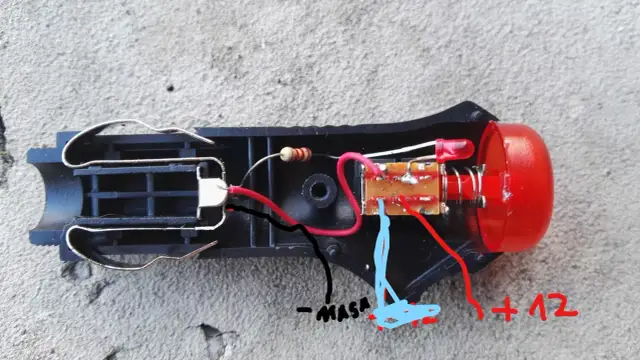 Gniazdo zapalniczki 12V: jak działa, co podłączyć i naprawić?