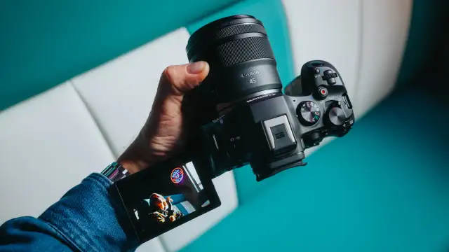 Lustrzanka Canon w 2026? Sprawdź, czy warto i jaki model wybrać!