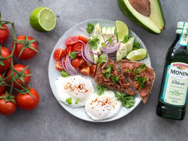 Ile kalorii na śniadanie? Dopasuj do celu: redukcja, masa, waga