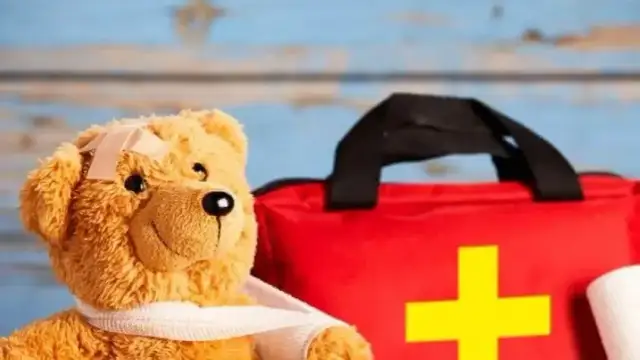 Jak często powinno odbywać się szkolenie z pierwszej pomocy dla nauczycieli?