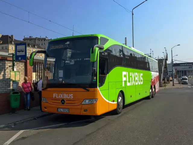 Gdzie znajduje się przystanek Flixbus w Szczecinie? Sprawdź teraz!
