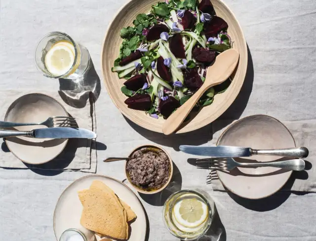 Co zamiast kurczaka? 10 zdrowych i smacznych alternatyw dla mięsa