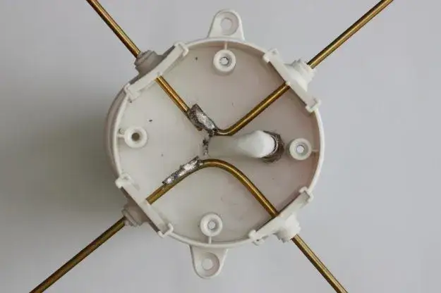 Jak zrobić antenę do telewizora, aby poprawić odbiór sygnału